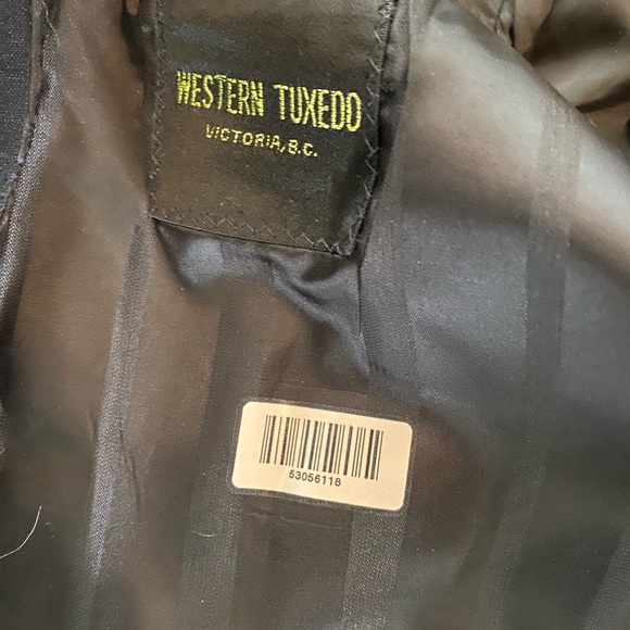 Classic Black Mens Tuxedo 
* Read Description * - Picture 7 of 11